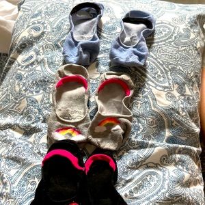 3pairs of socks